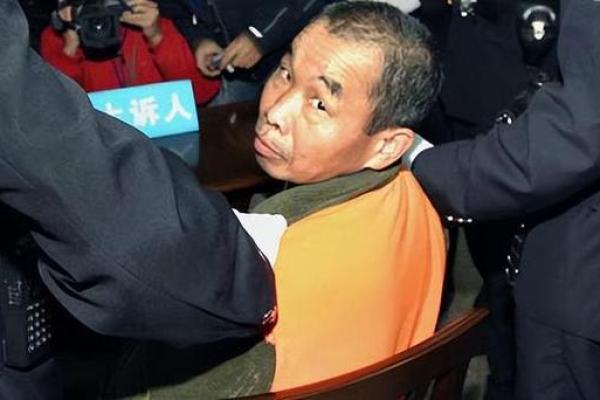 民间故事：男子去算卦，却被算命先生拒绝，他说你已经死了