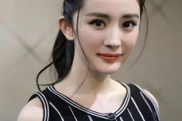 风水上发际线高有福气发际线图片