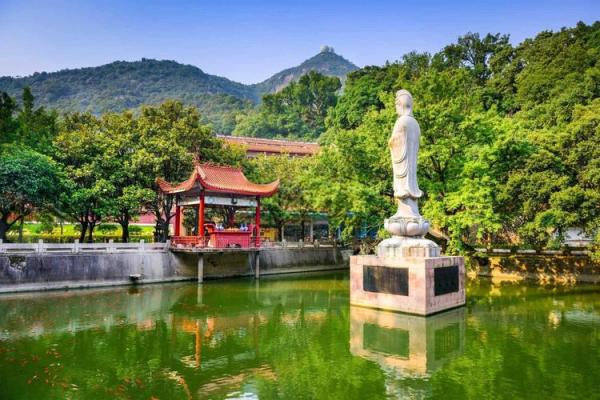 郑州寺庙外面有算命的么